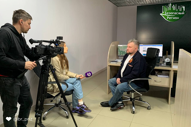 Наши коллеги в кадре «Экспресса»: телеканал снял сюжет об аналитике «Безопасного региона», участнике программы «Герои Пензенского края» Евгении Подлесных